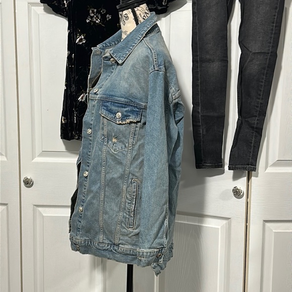 Women’s Free People Destroyed Long and Lean Trucker Jacket - Picture 9 of 15